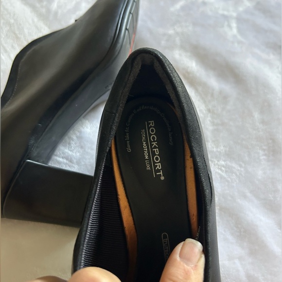 Rockport black, block heel womens heels size 6 - Picture 8 of 8